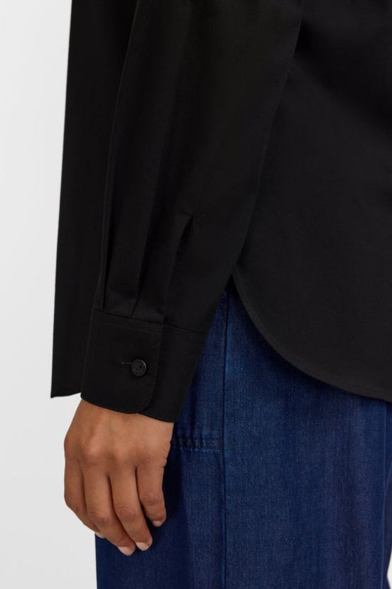 Foxcroft 187961 Women's Long Sleeve Kylie Non-Iron Stretch Shaped Blouse – Black