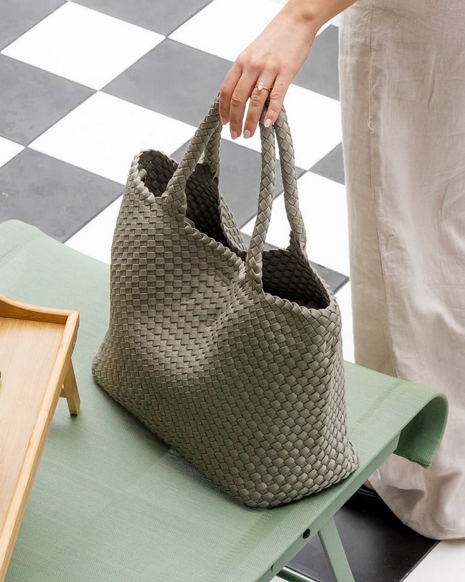 Louenhide 3475 Cruiser Neoprene Tote Bag
