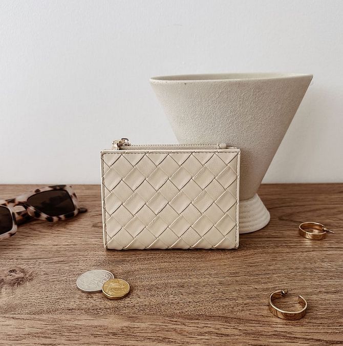 Louenhide 5670 Lily Small Woven Wallet