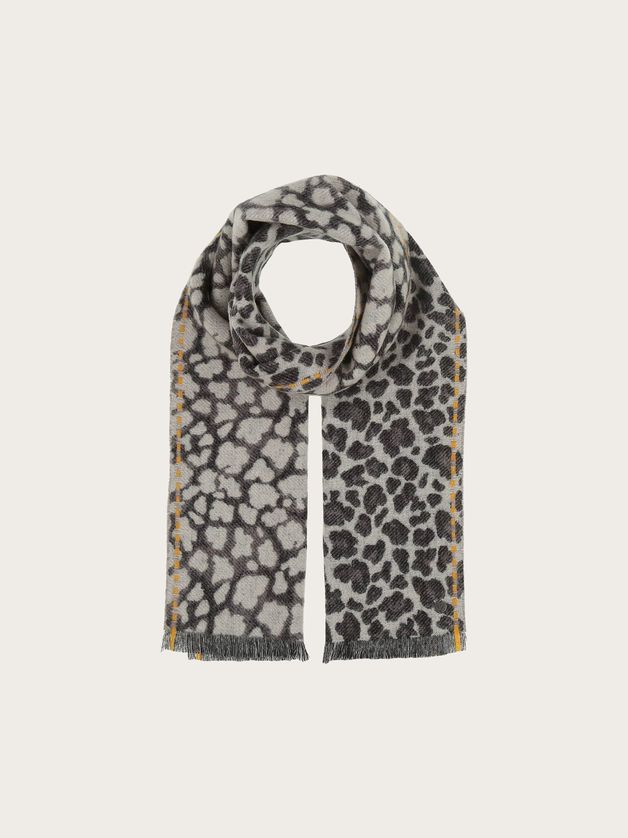 FRAAS 658131 Women's Leopard Print & Accent Stripe Scarf