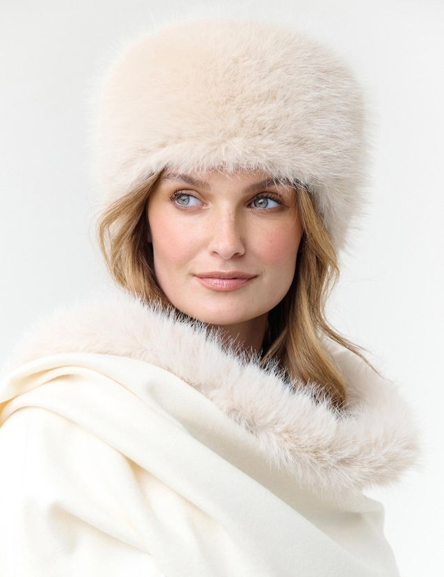 FRAAS 631206 Women's Cashmink Faux Fur Trim Poncho