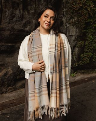 Louenhide 9450BLH Women's Chester Fringe Scarf/