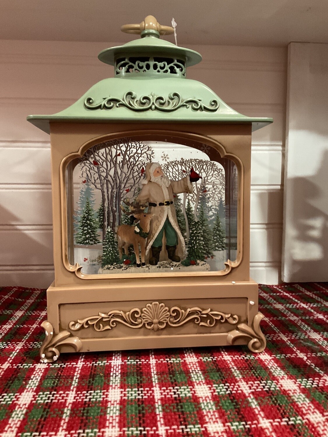 Lighted Swirl Santa