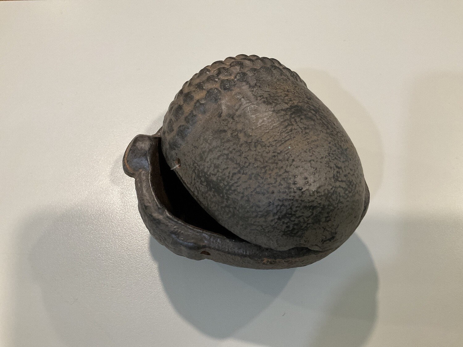 Acorn trinket box