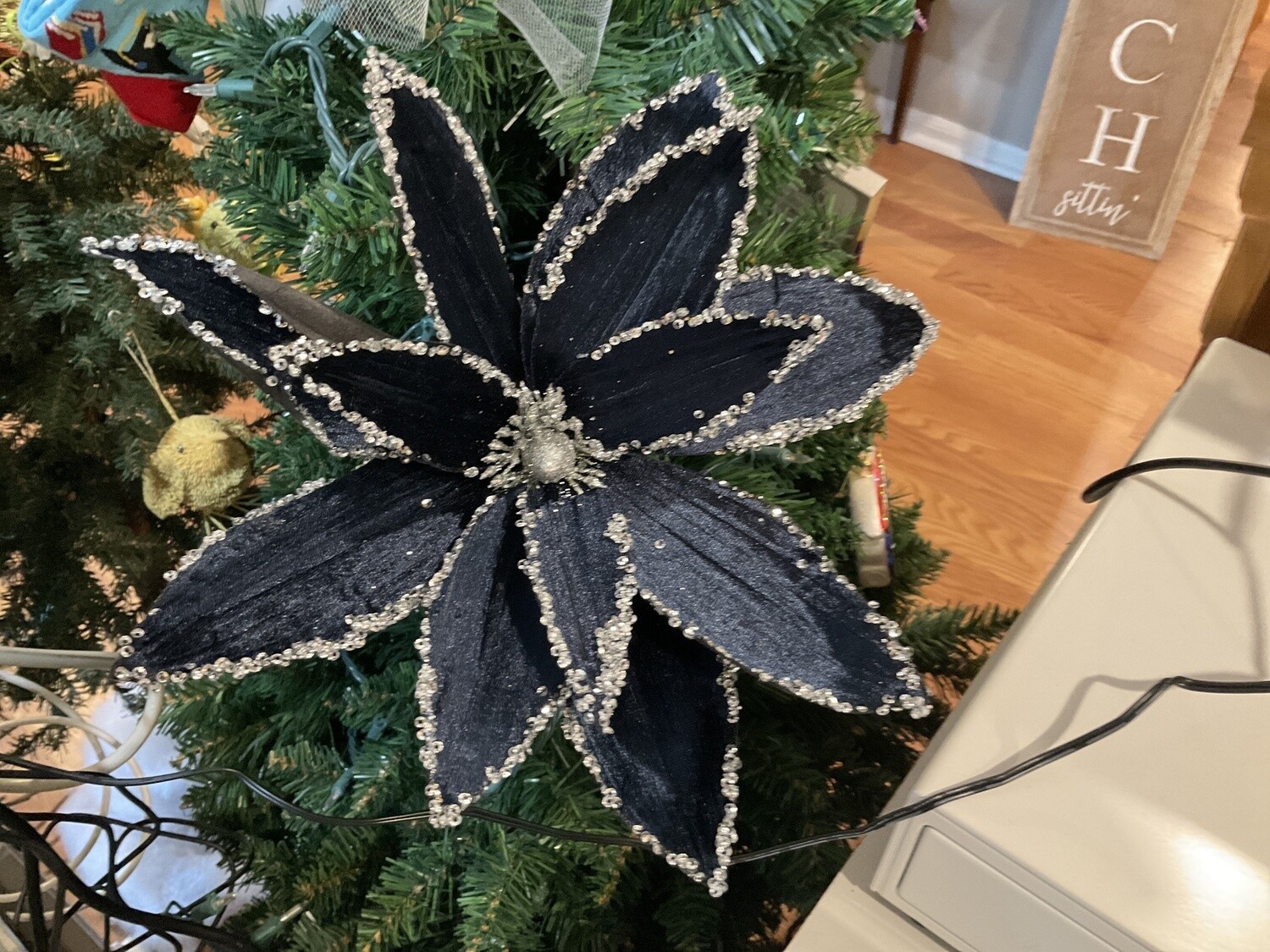 Blue velvet, silver sequence flower pick