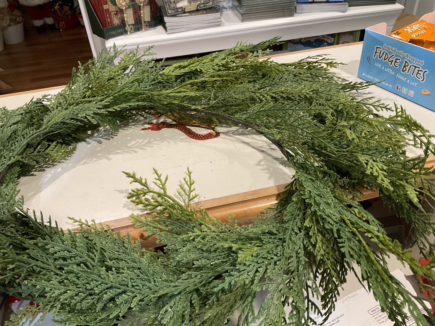 Western red cedar Garland