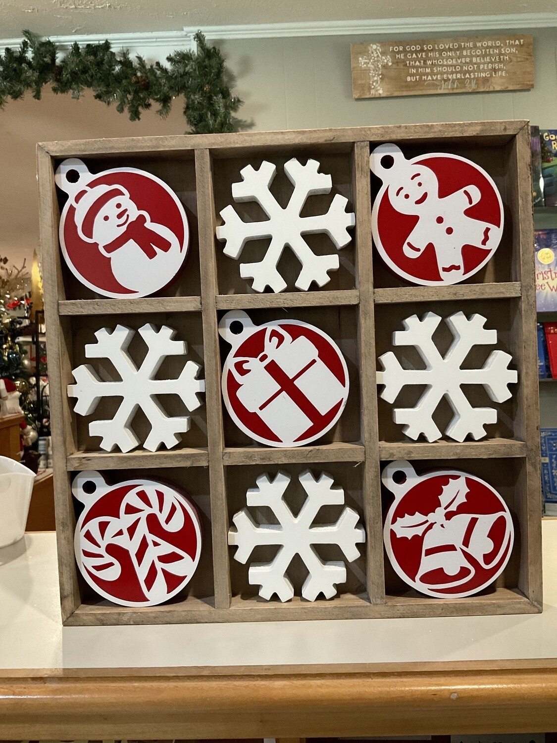 Christmas tic-tac-toe
