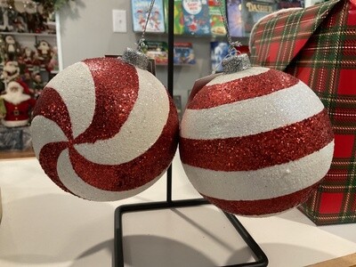 Red/White Stripe/Swirl ornament