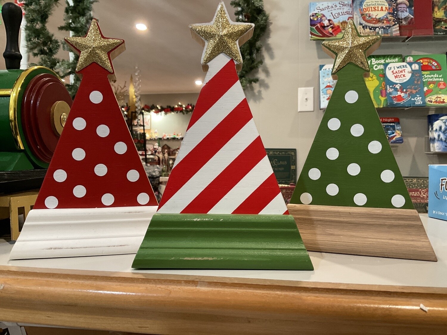 Wood Cocoa &amp; Cookies Trees