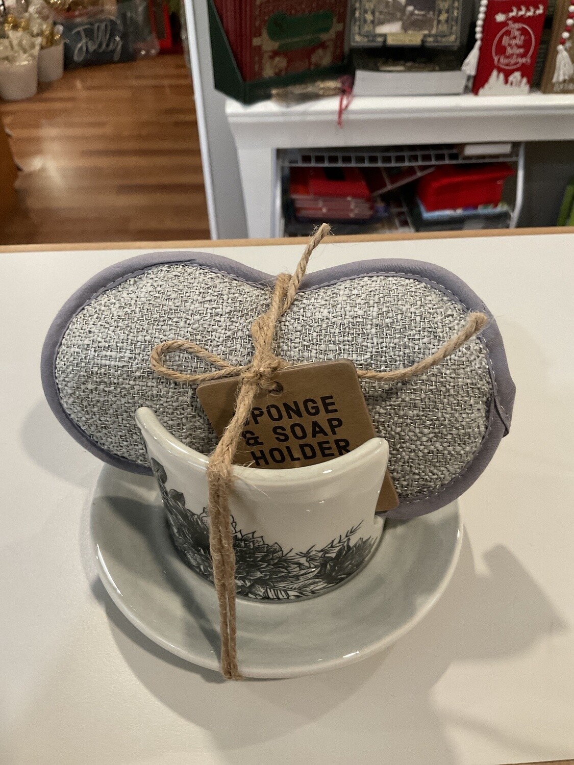 Floral soap dish with sponge