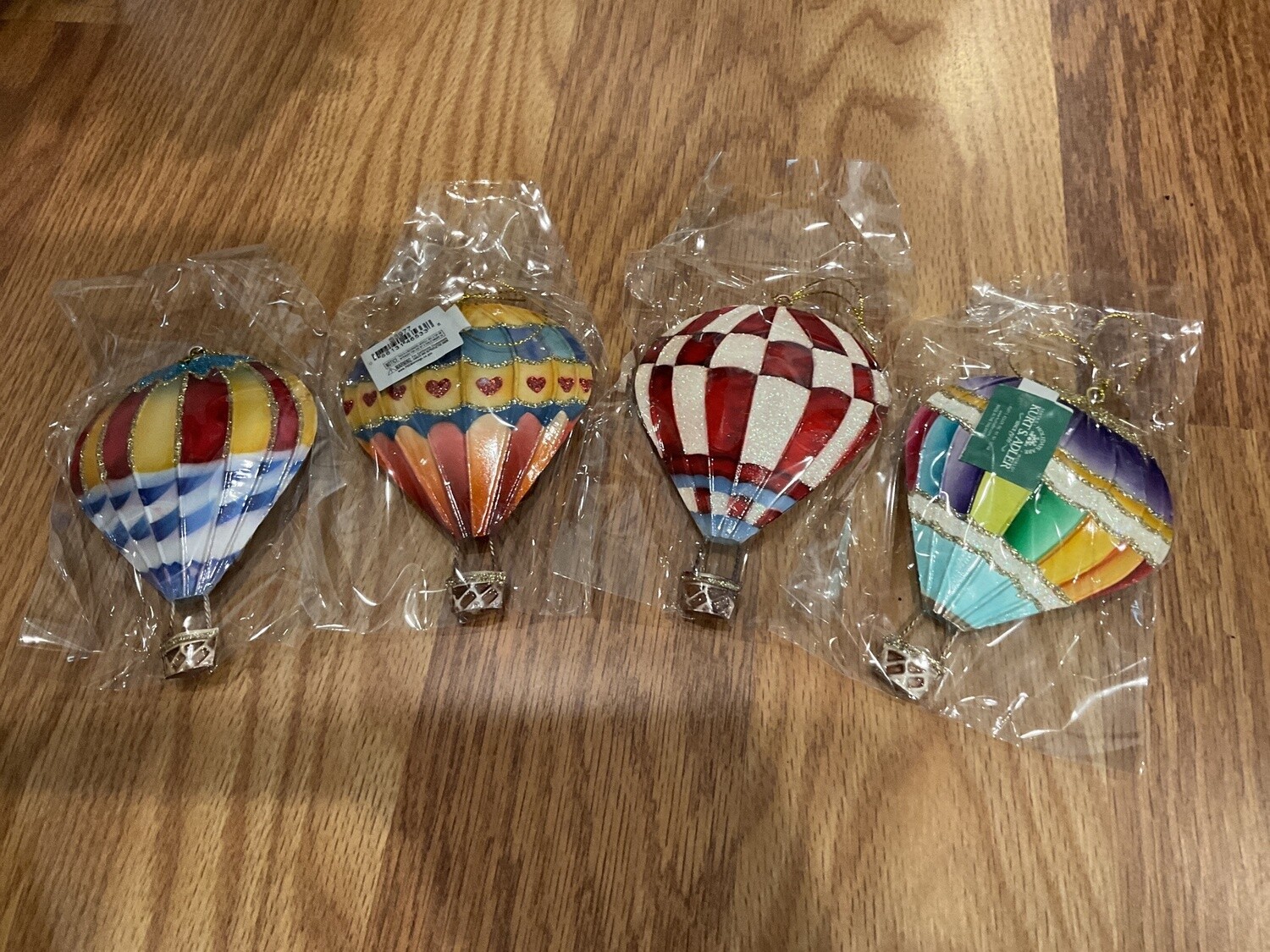 Hot air balloon ornament