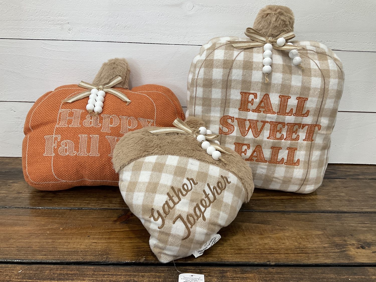 Harvest pillow Happy Fall y’all  left