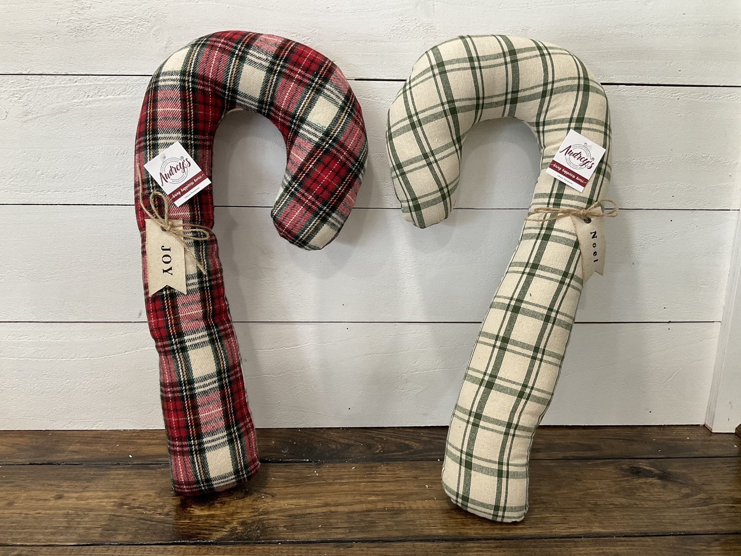 PILLOWS-PLAID CANDY CANES