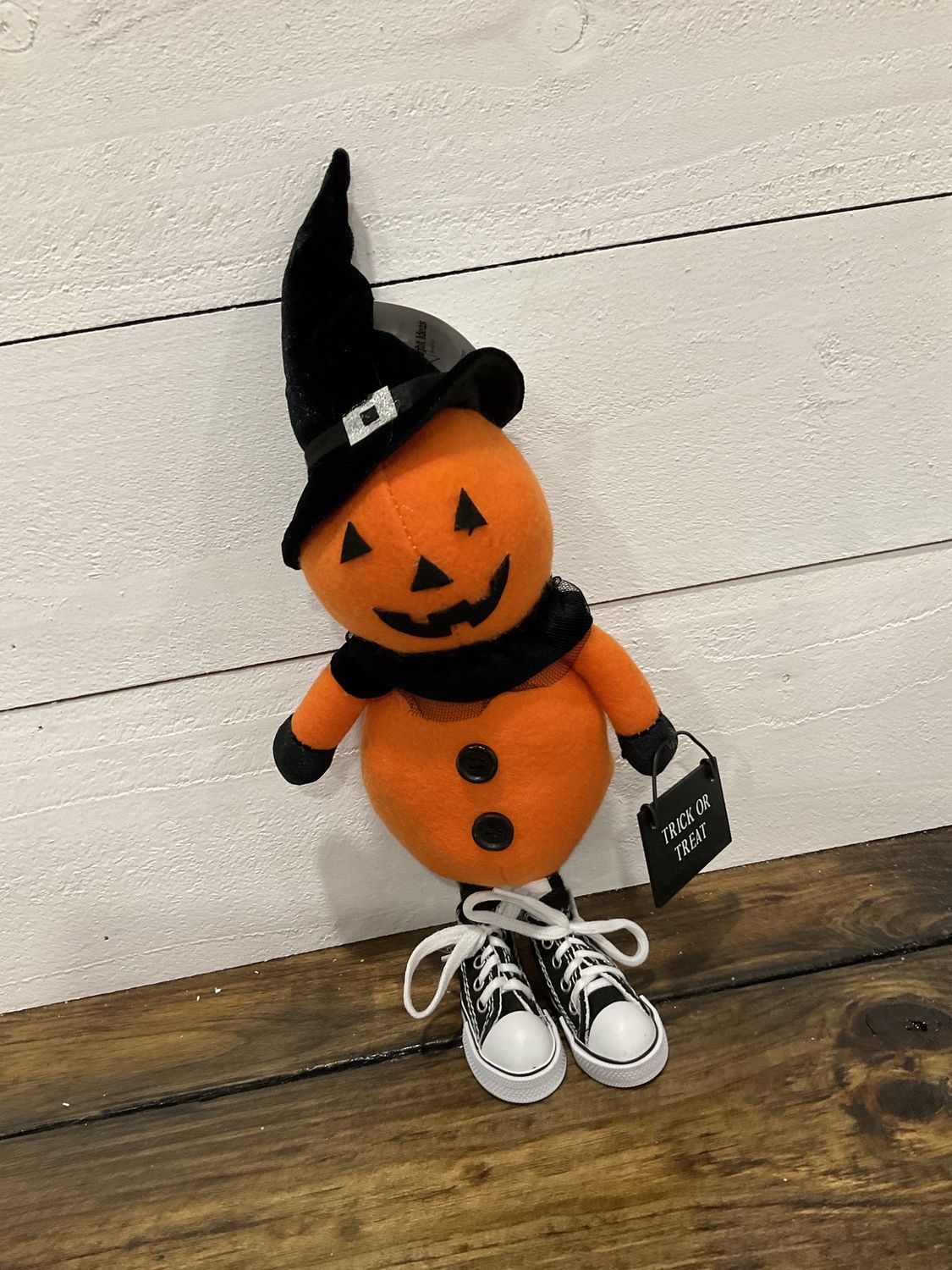Trick-or-treat jack-o’-lantern