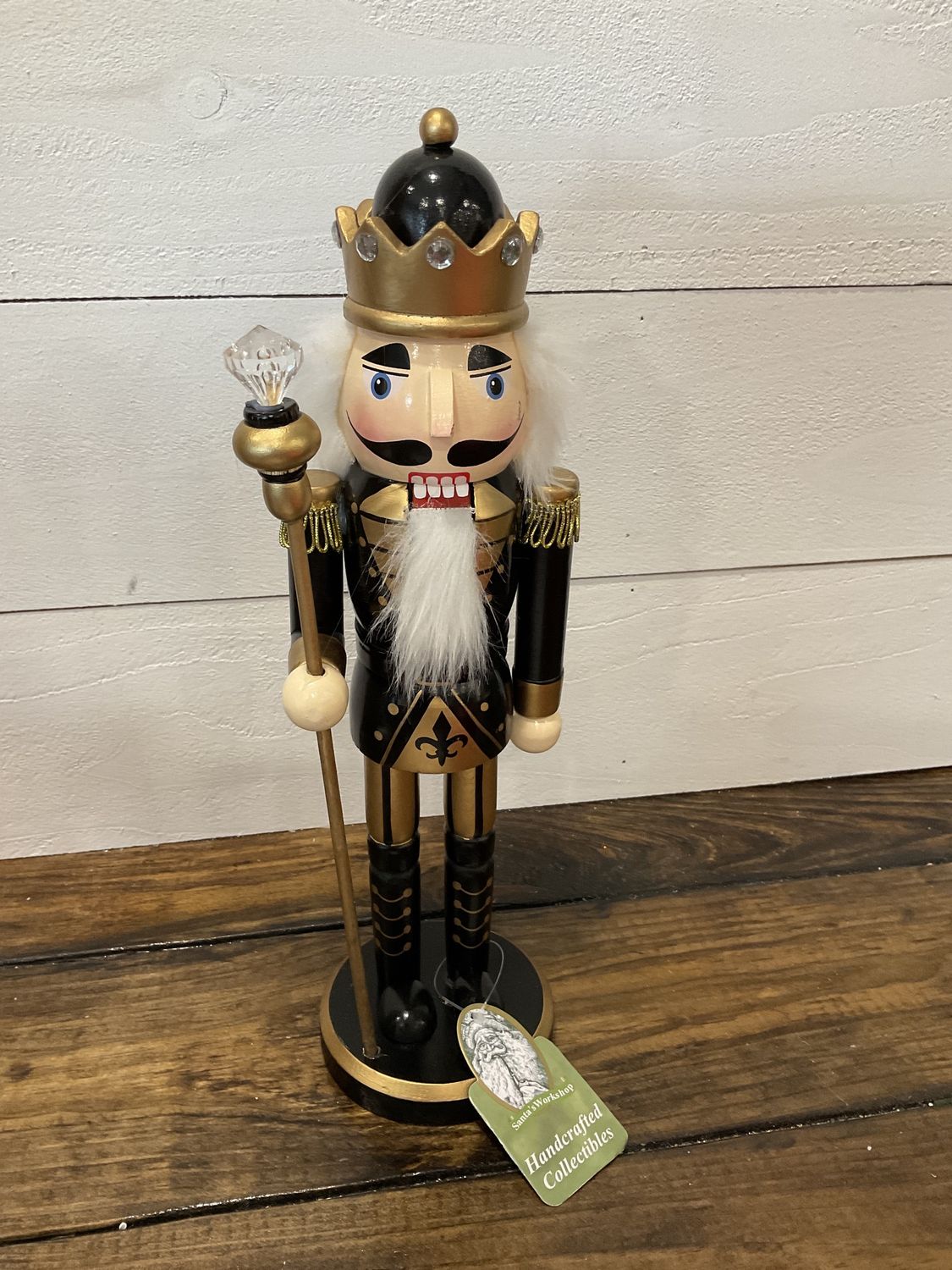Black and gold king nutcracker