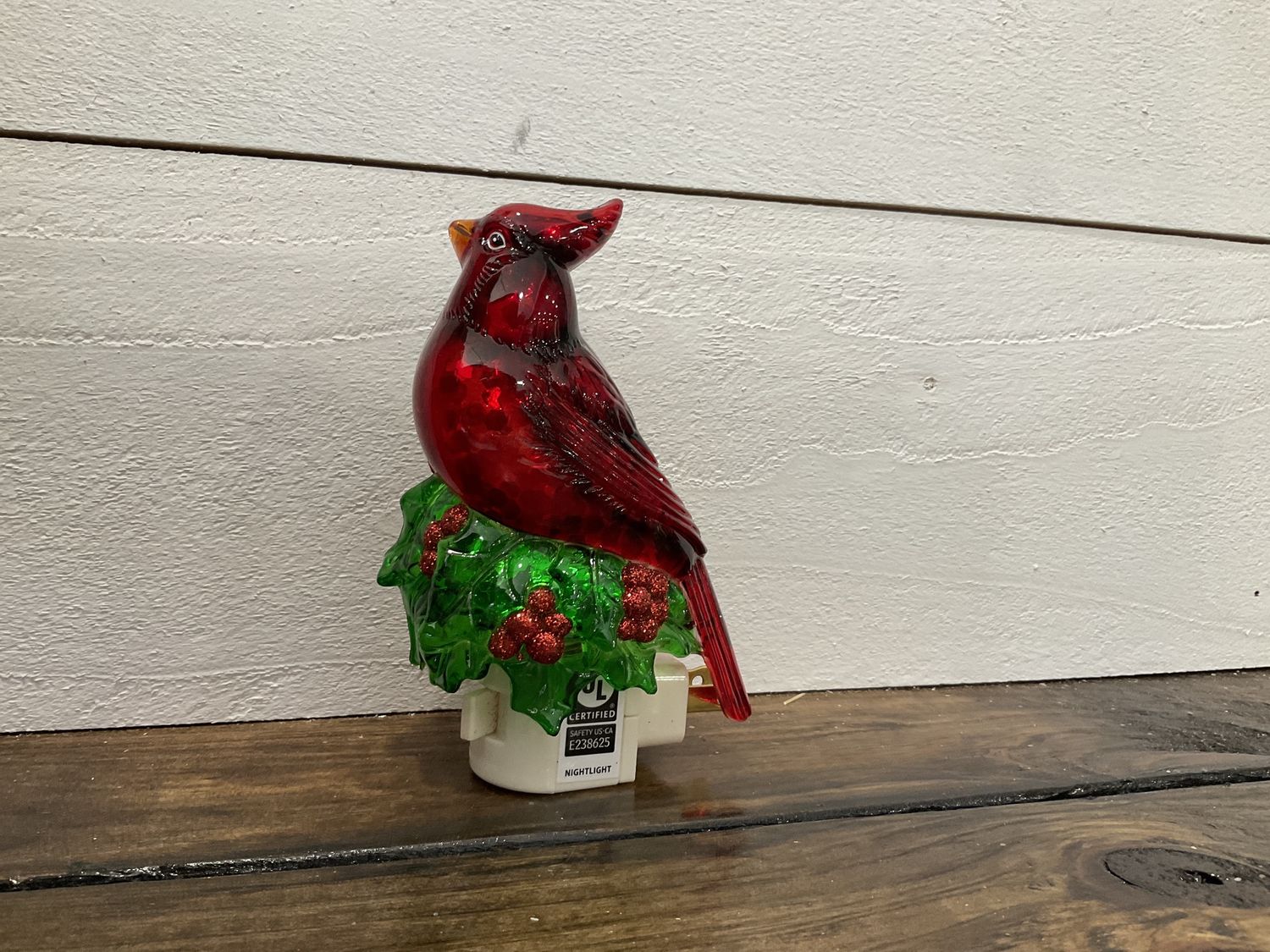 CARDINAL ON HOLLY NIGHTLIGHT