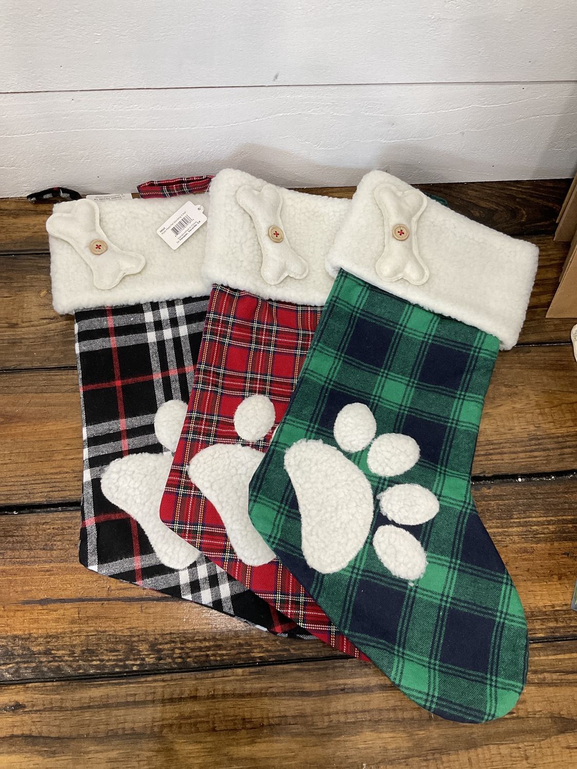 Plush plaid pet stop