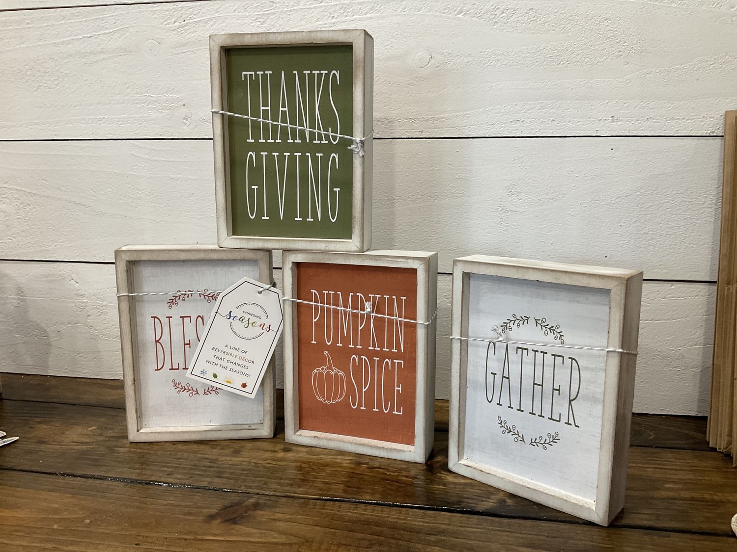 Reversible block decor