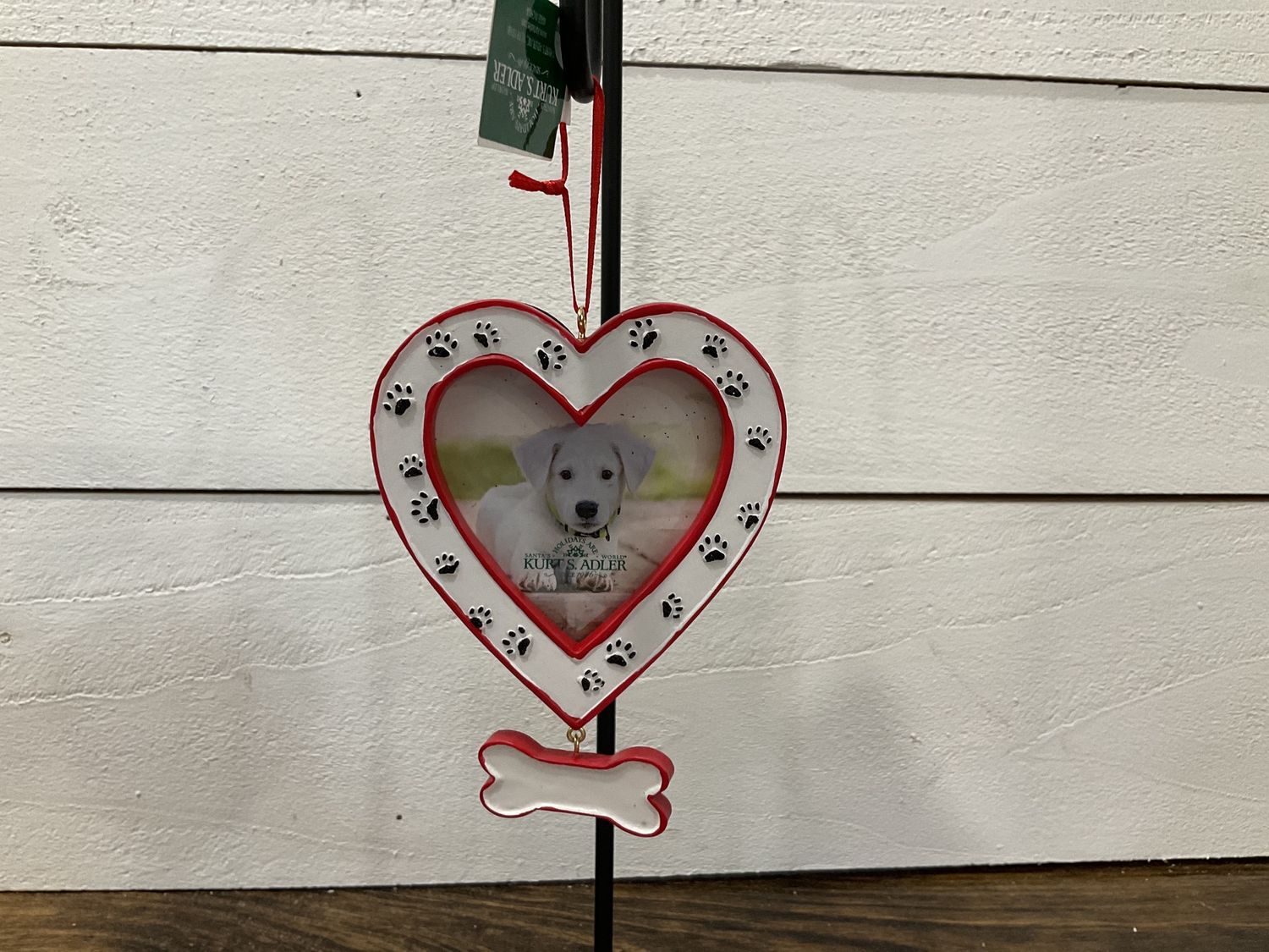 Heart photo frame with dog