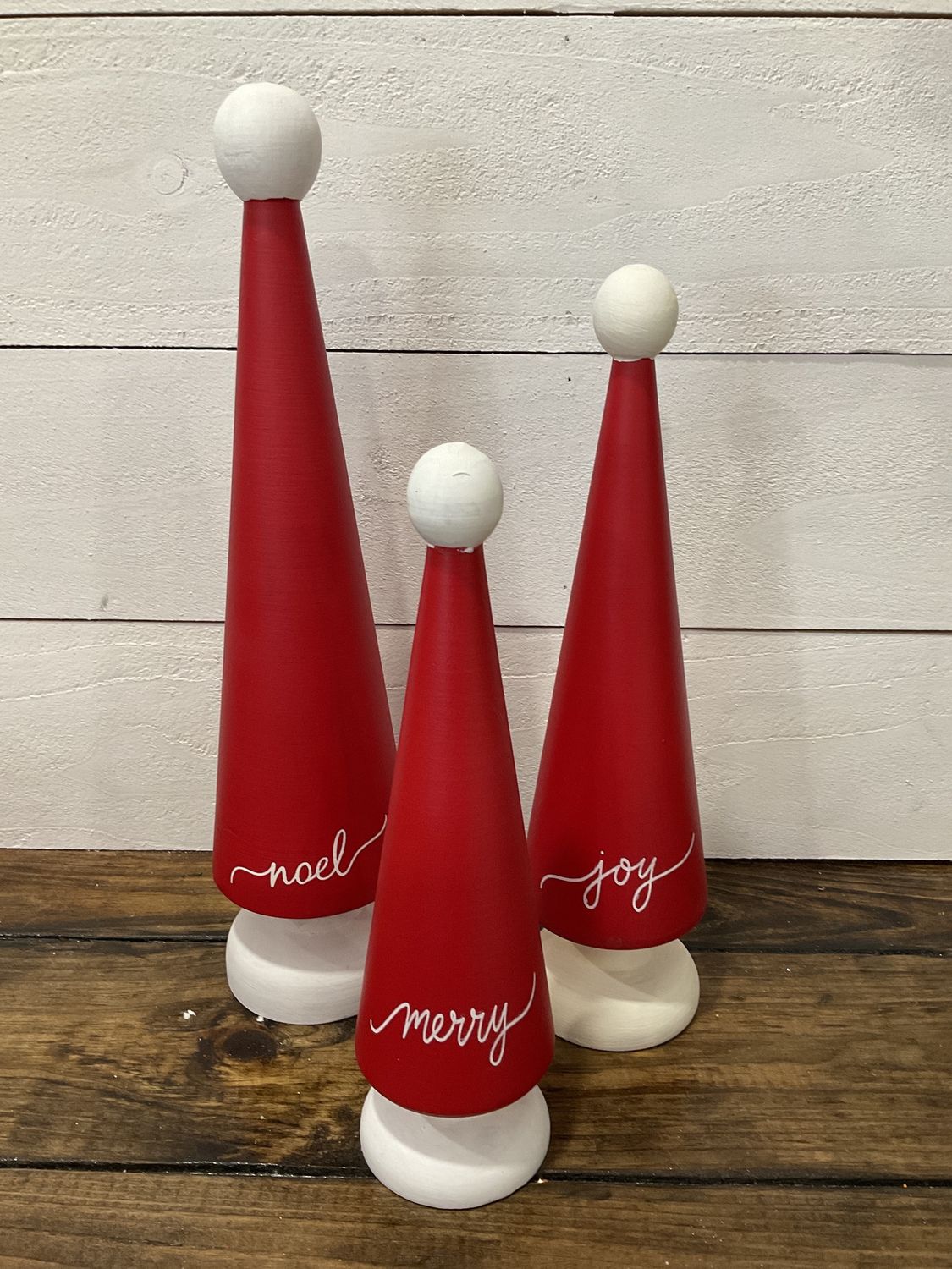 Wood red&amp; White cone tree set of 3
