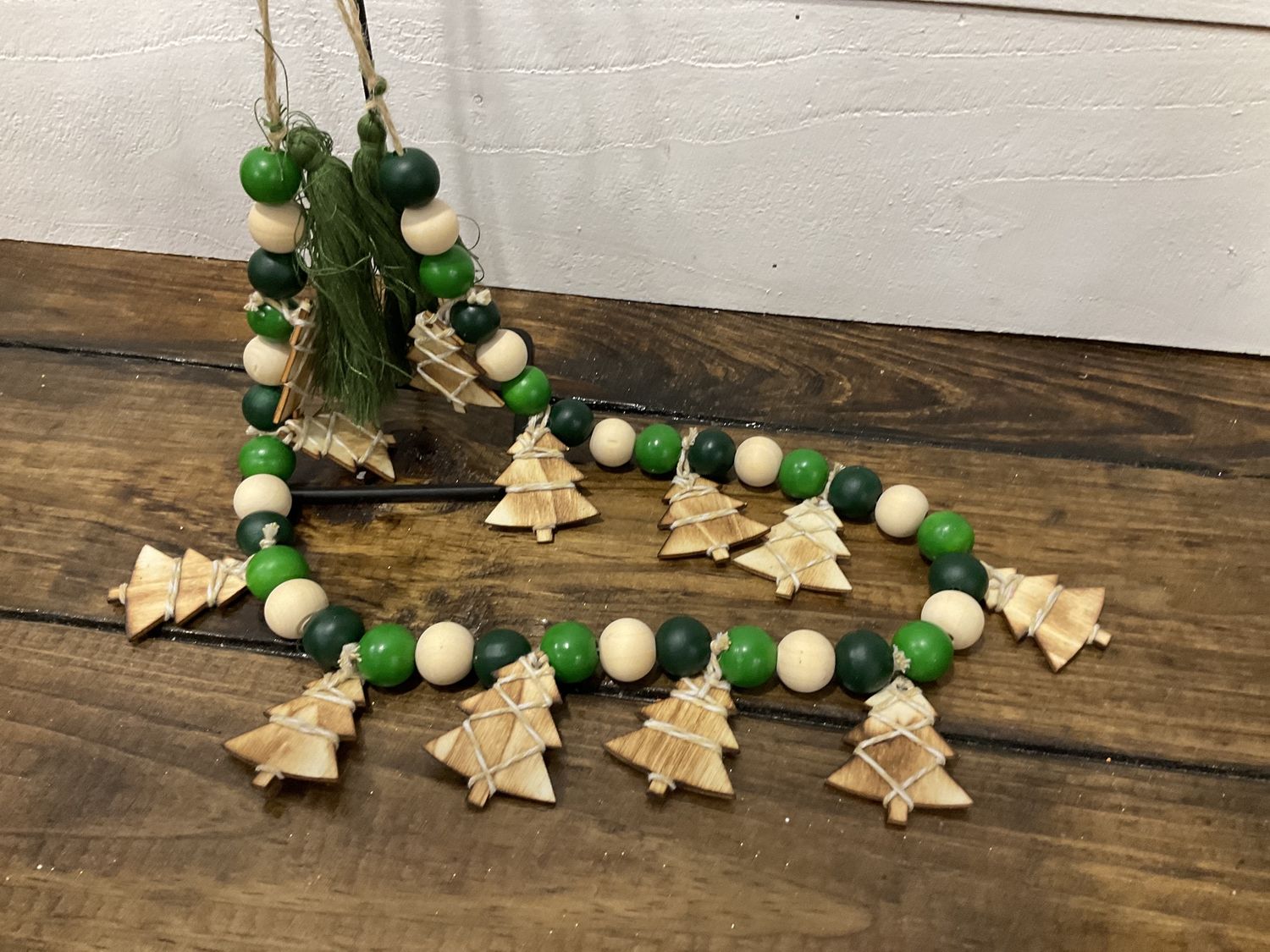 Wood bead &amp; tree garland