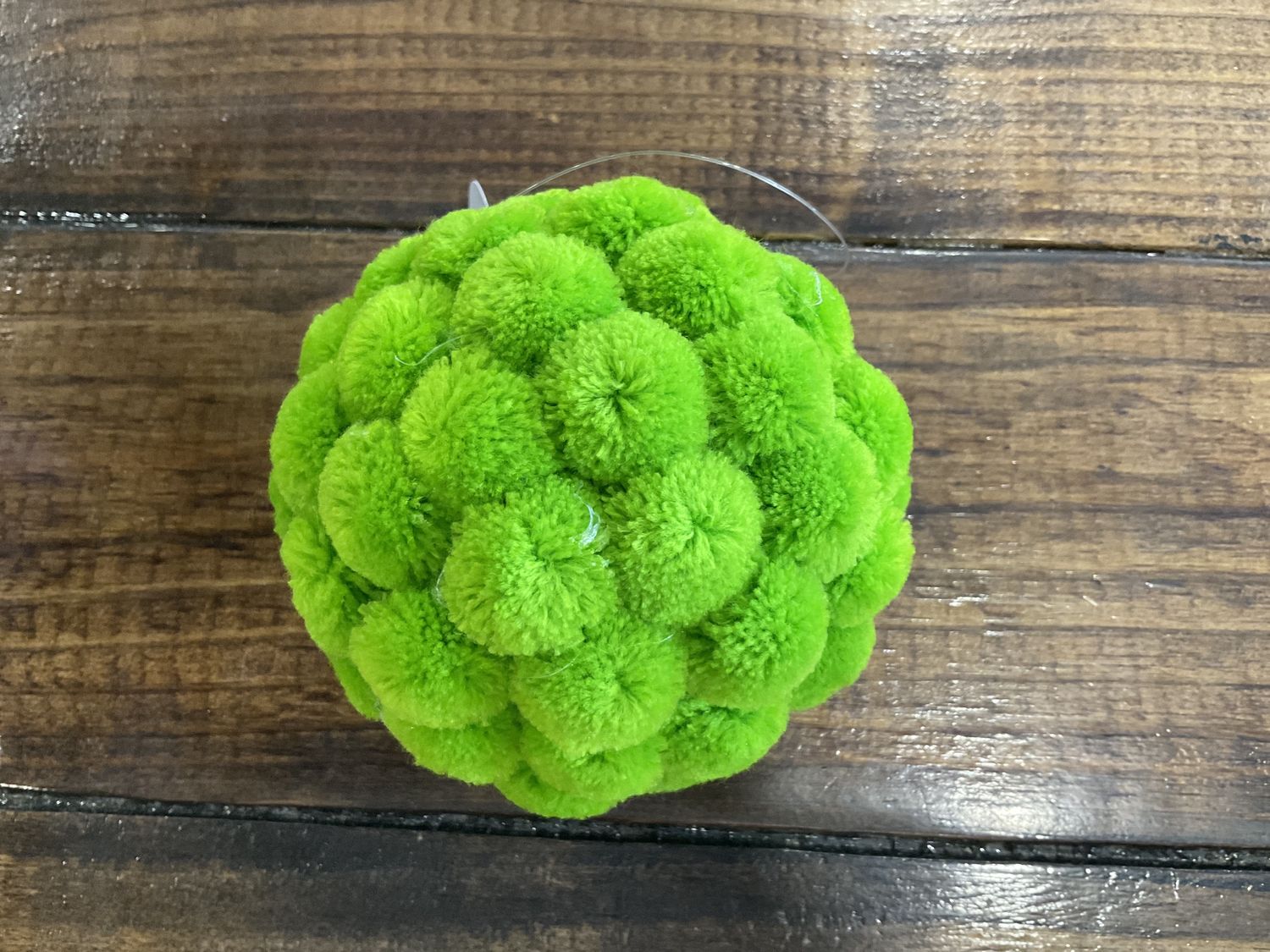 Small Pom Pom green ball