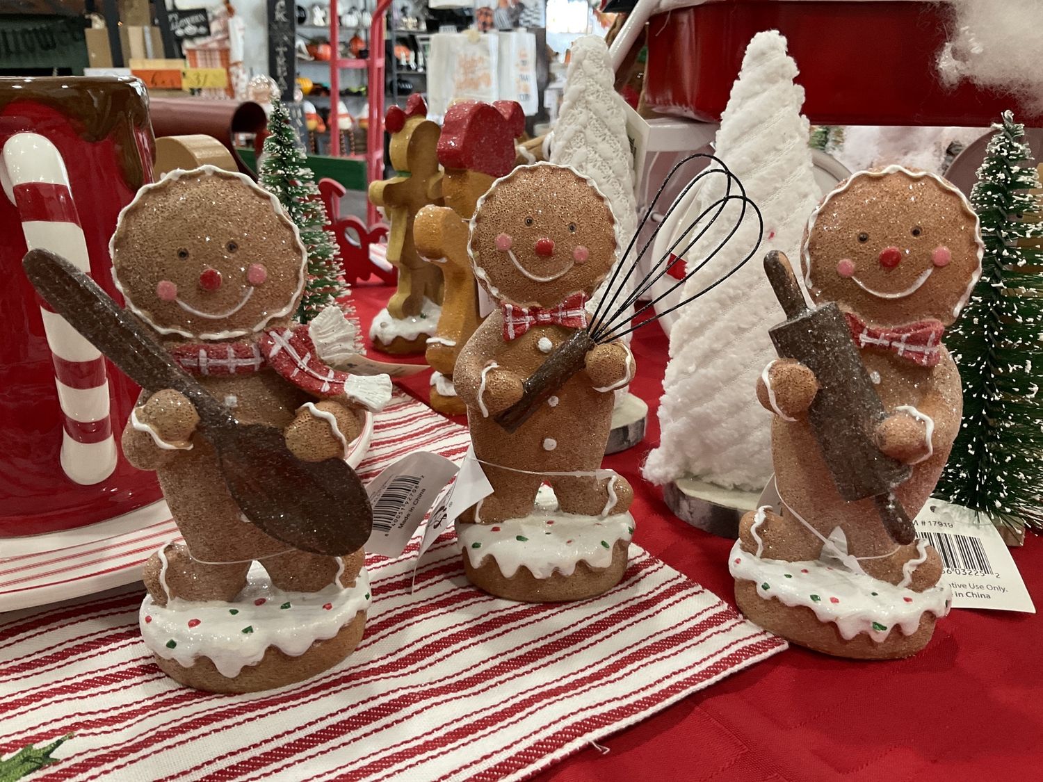 Gingerbread with baking utensils 3 assortment