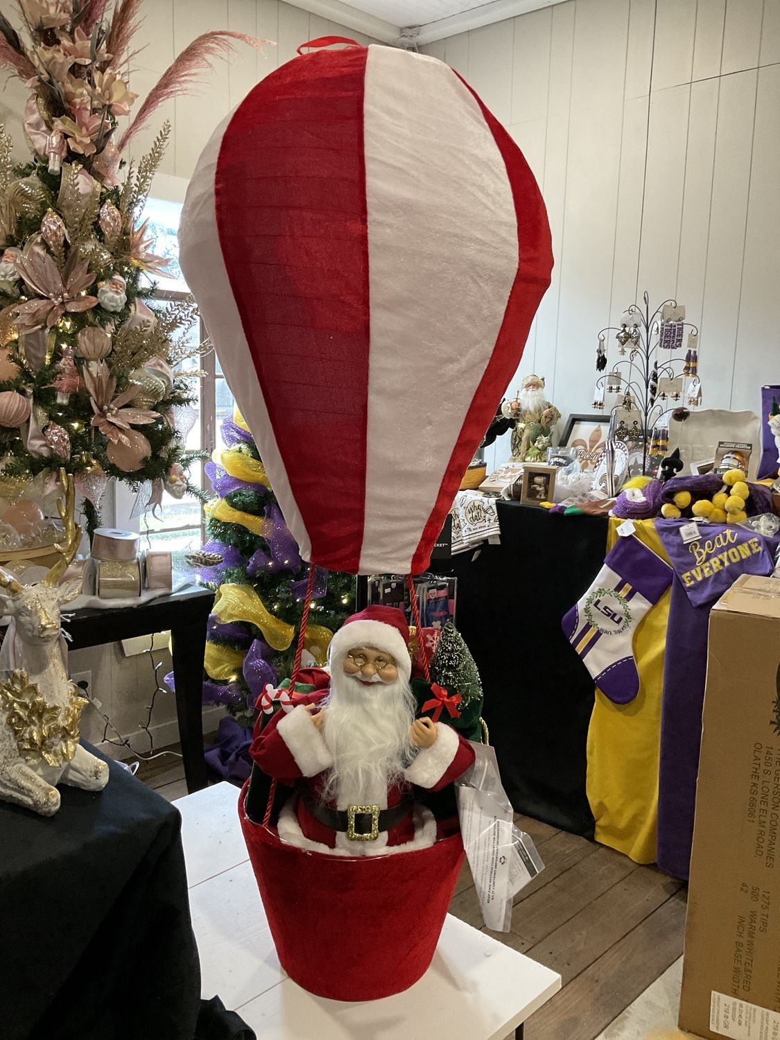 Lighted musical, collapsible Santa balloon