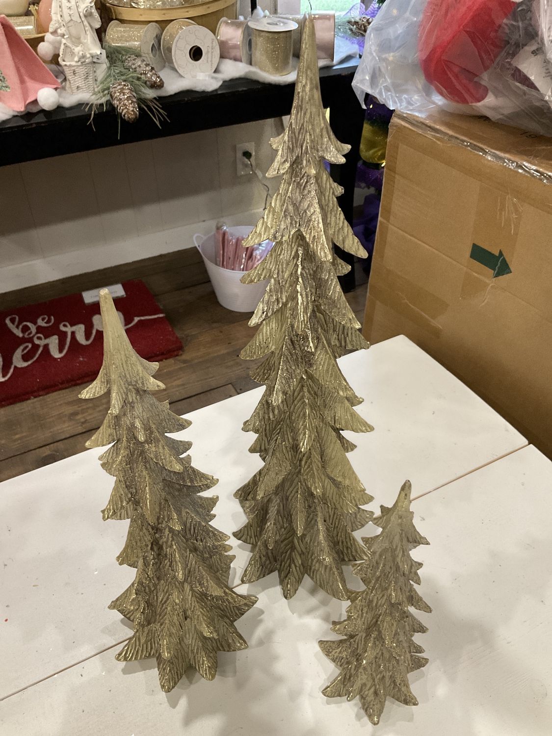 Set 3 resin holiday trees