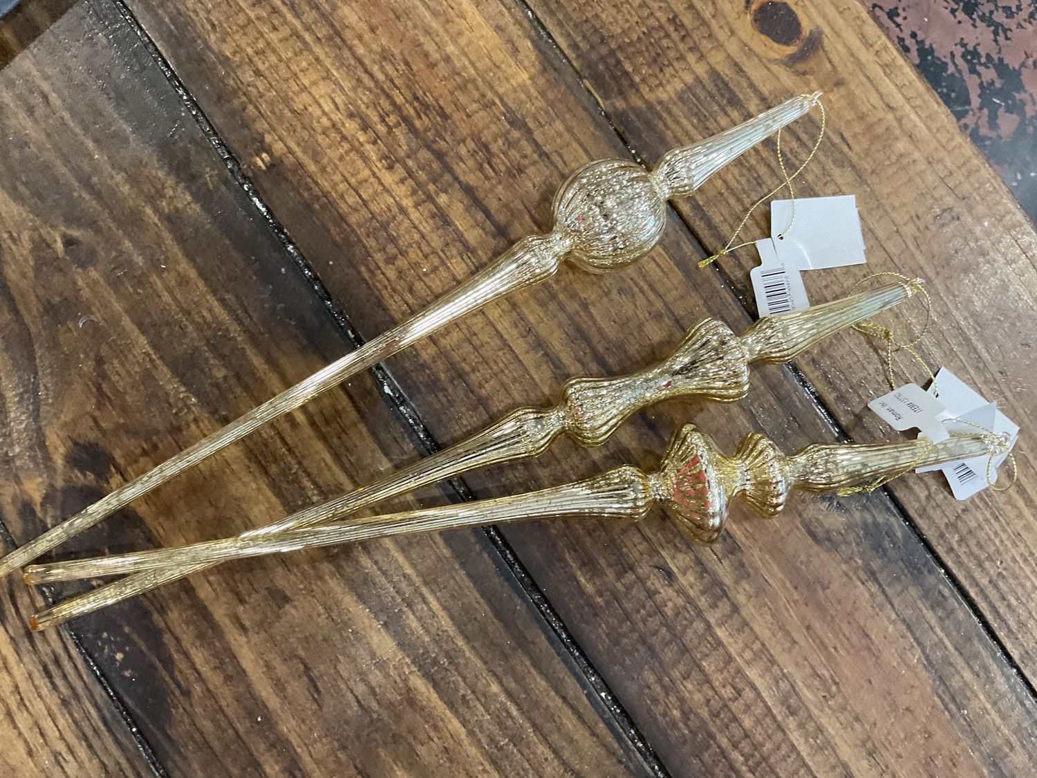 GOLDEN ICICLE 3A ORNAMENT