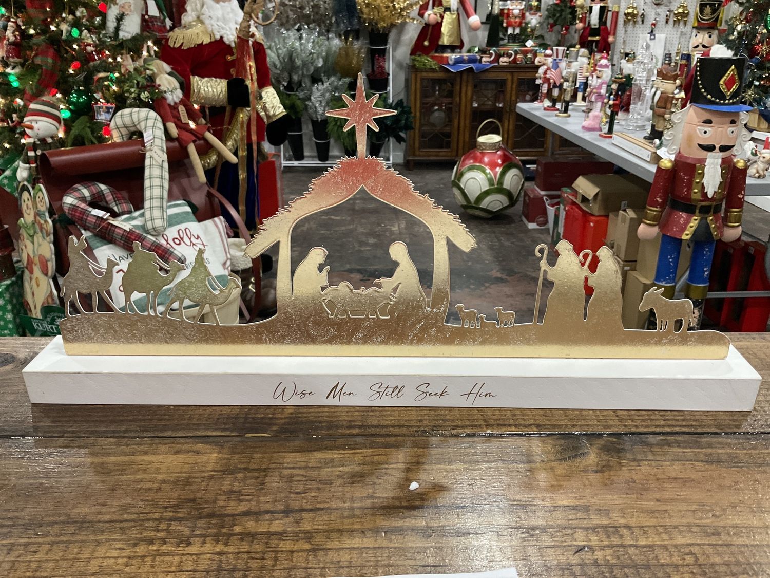 Gold shimmer nativity, silhouette