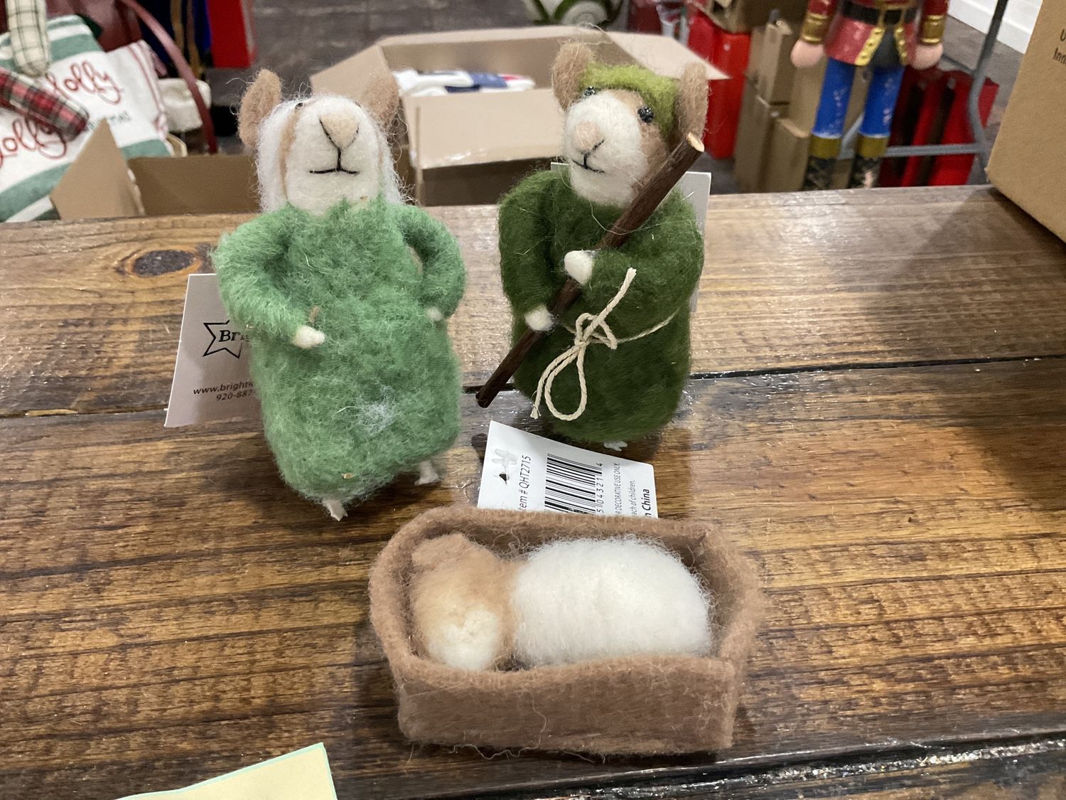 Set a three felted nativity