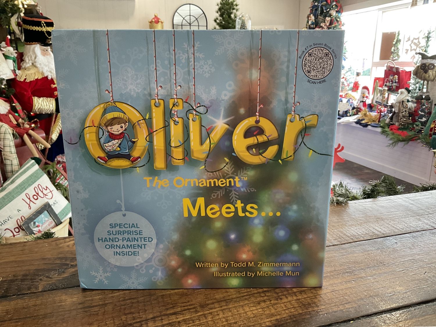 Oliver the ornament meets