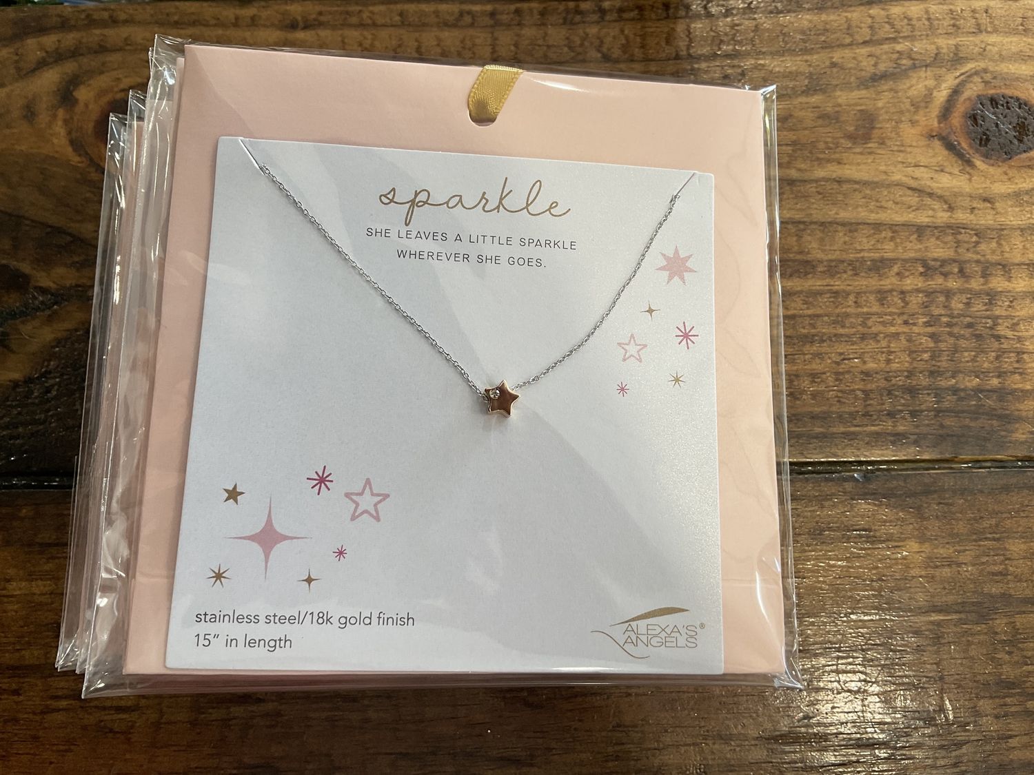 STAR NECKLACE