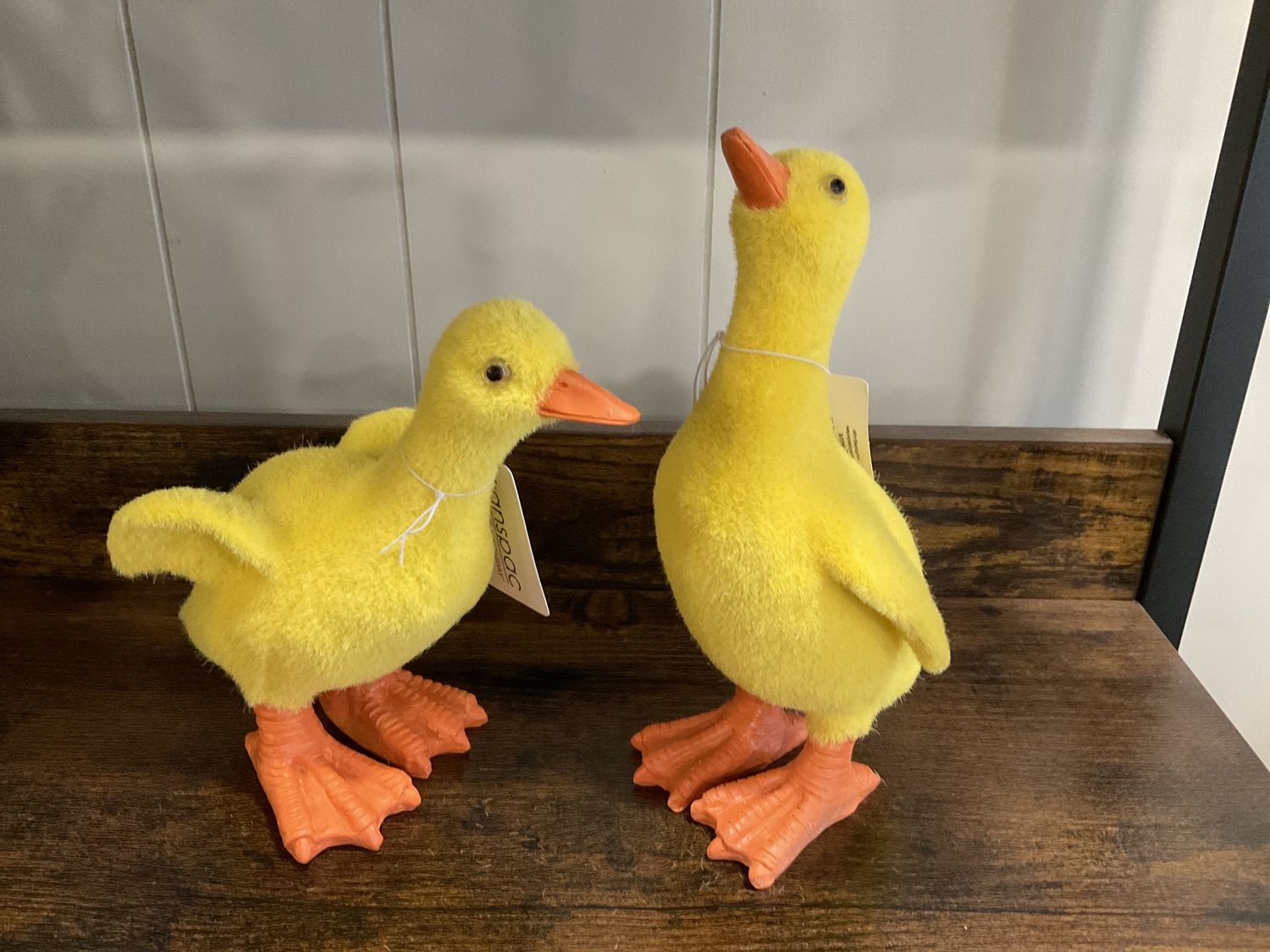 Res Flocked Yellow Duck Fig 2 Asst