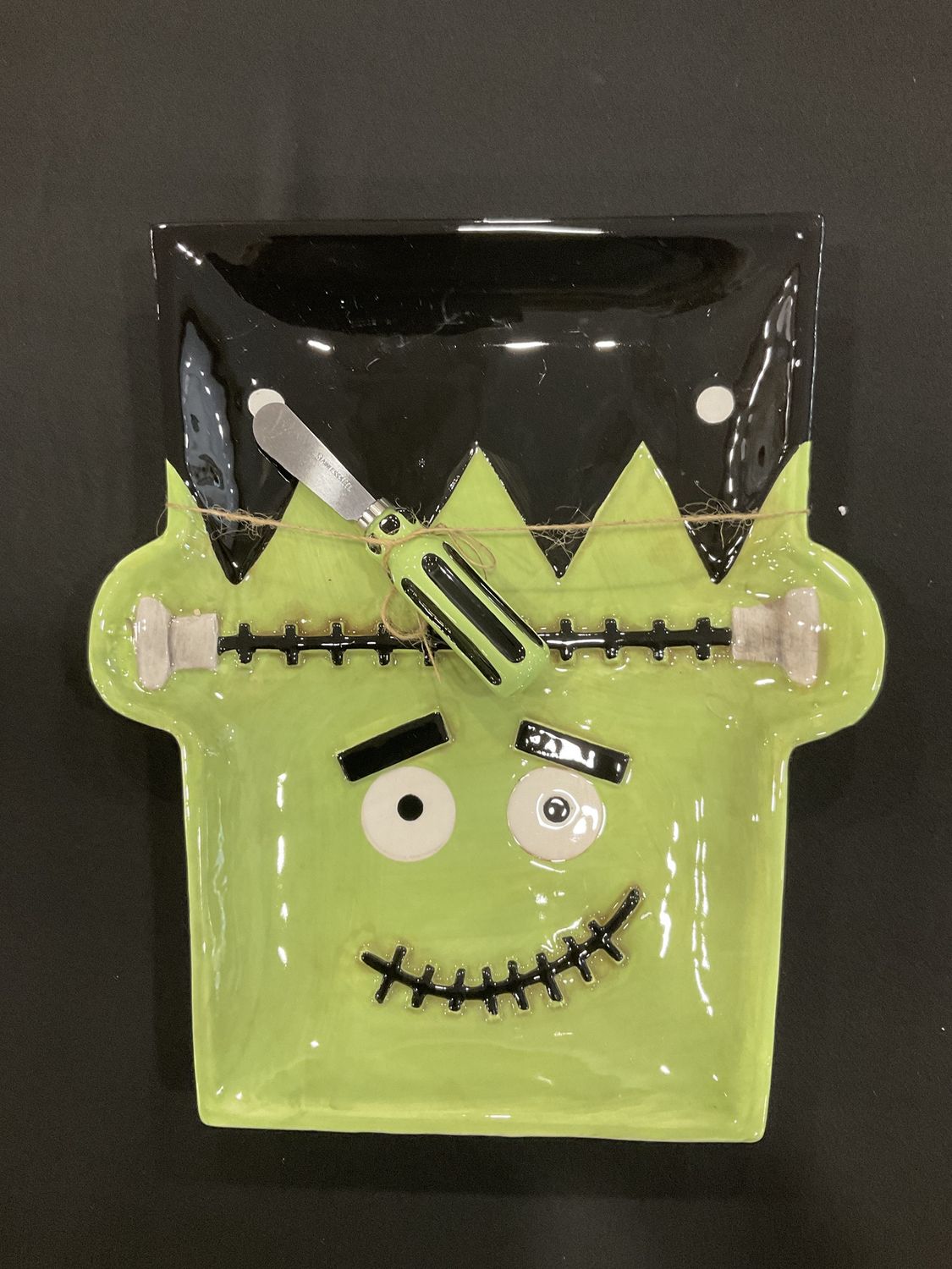 Frankenstein platter with spreader