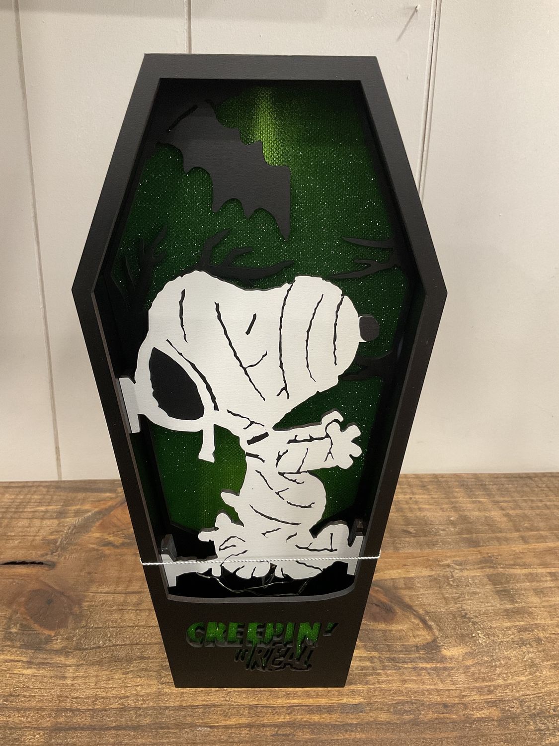 10” Snoopy mummy plaque