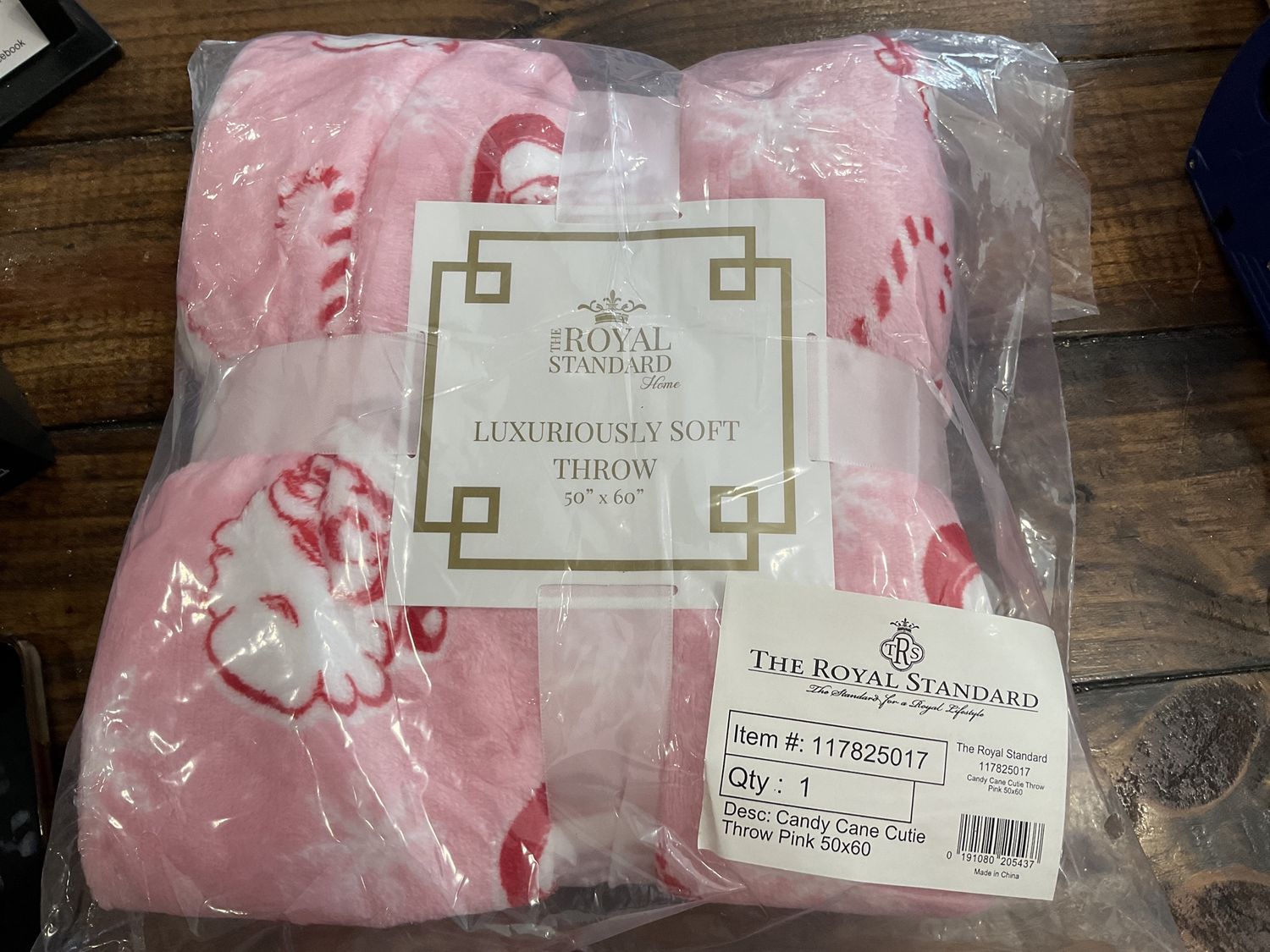 Candy cane, cutie throw