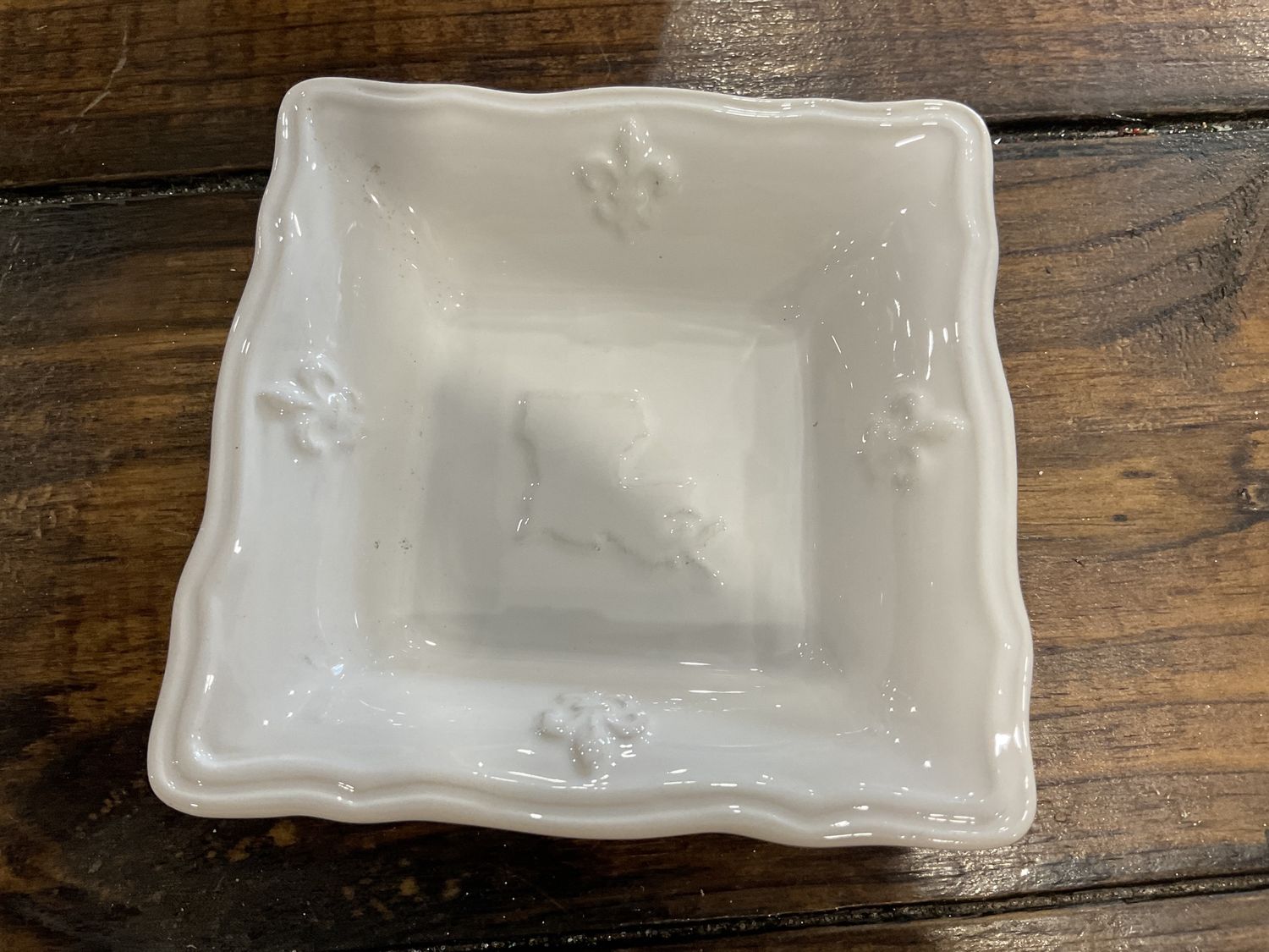 Louisiana Tibit dish white