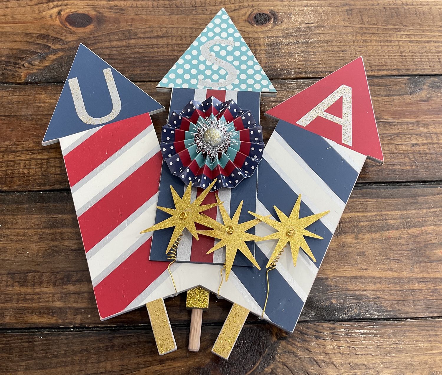 USA Fireworks topper