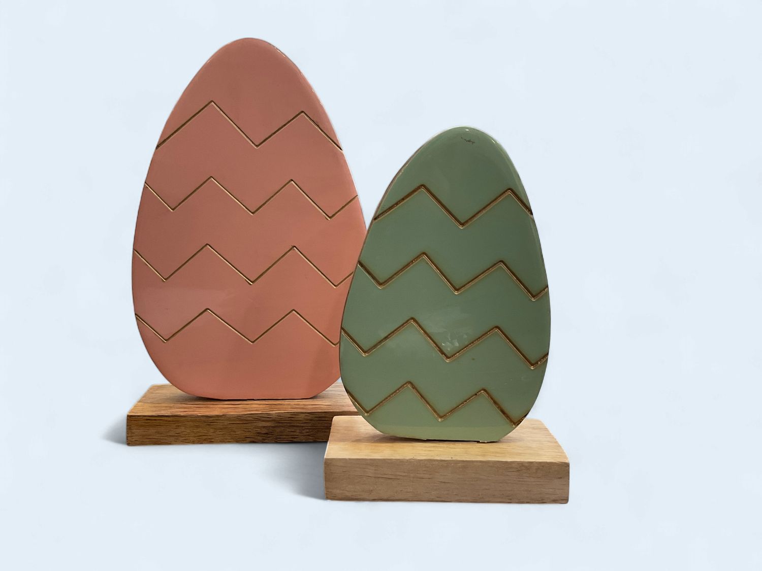 Set a two green and pink egg stands