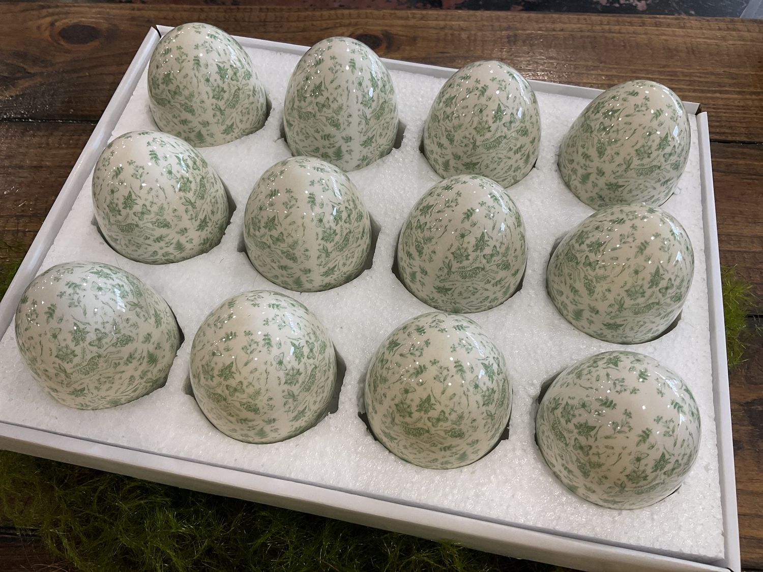 Mini rustic pattern, rabbit figure egg