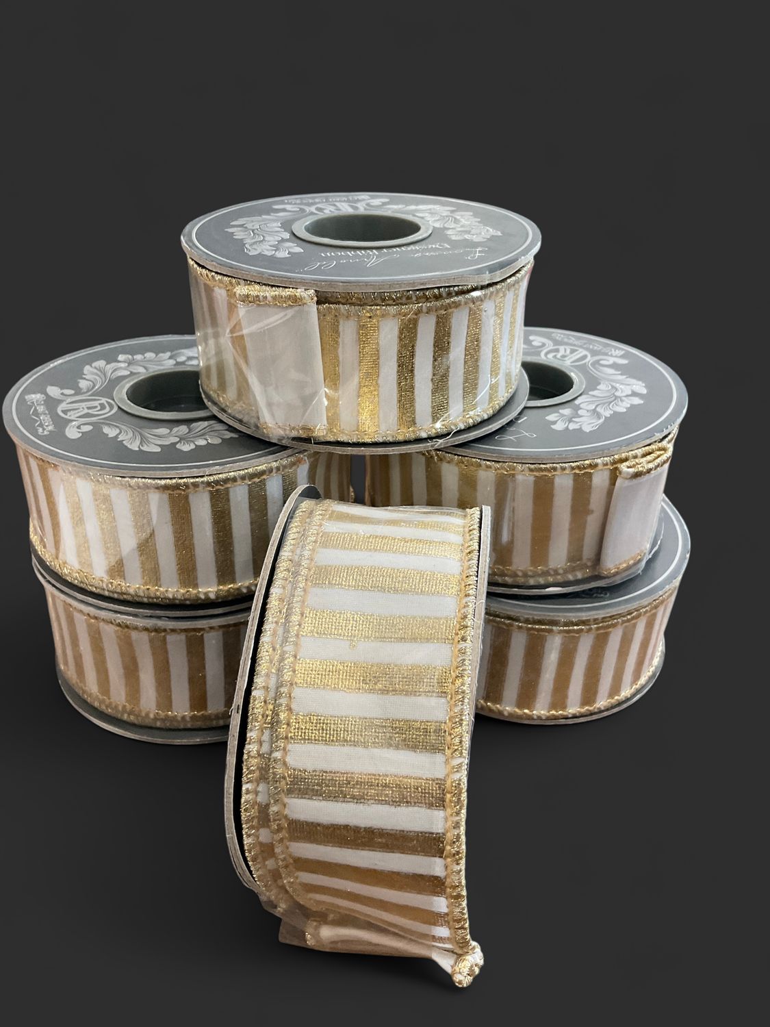 Metallic bars, deluxe ribbon, white/gold