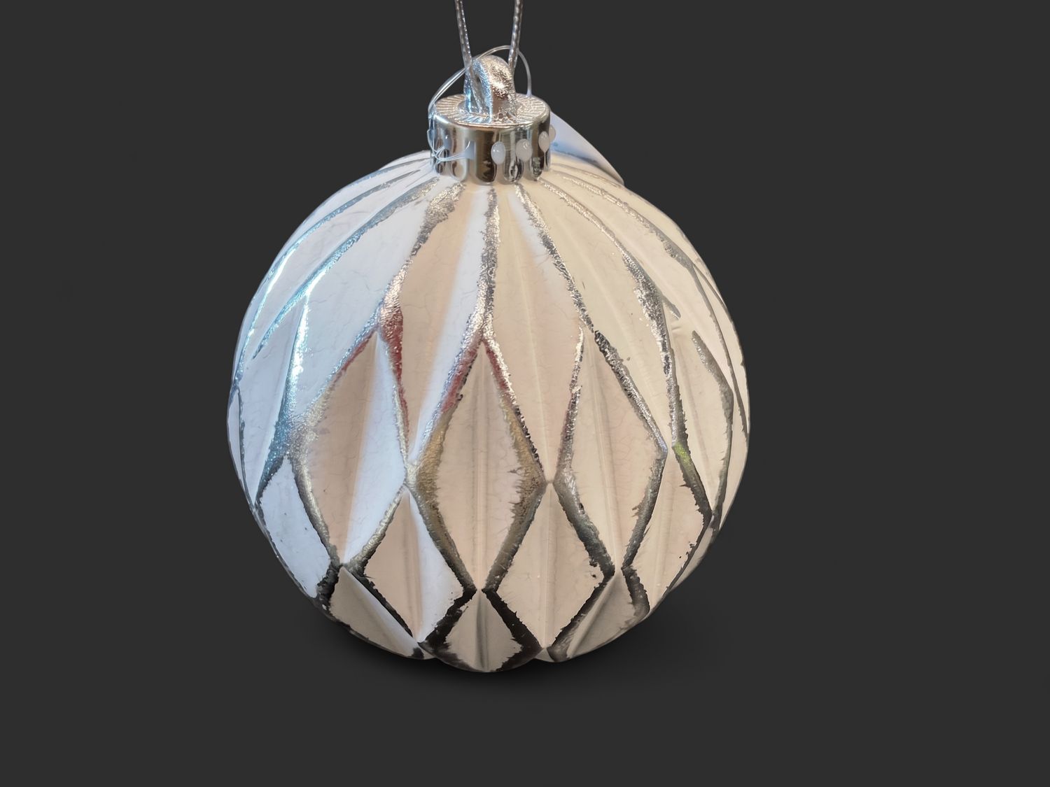 Vintage Harlequin ball white/silver