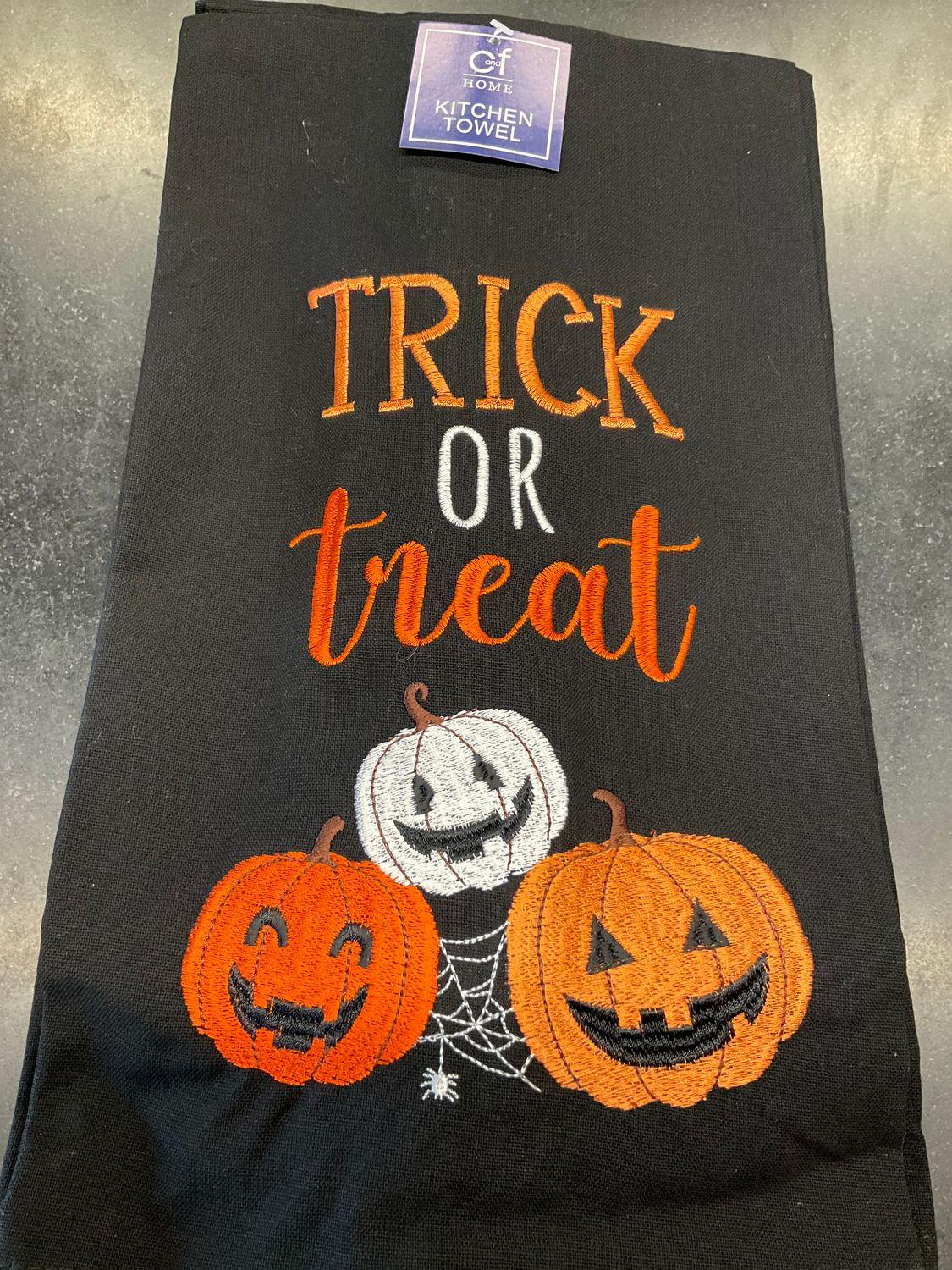 Trick-or-treat pumpkin towel
