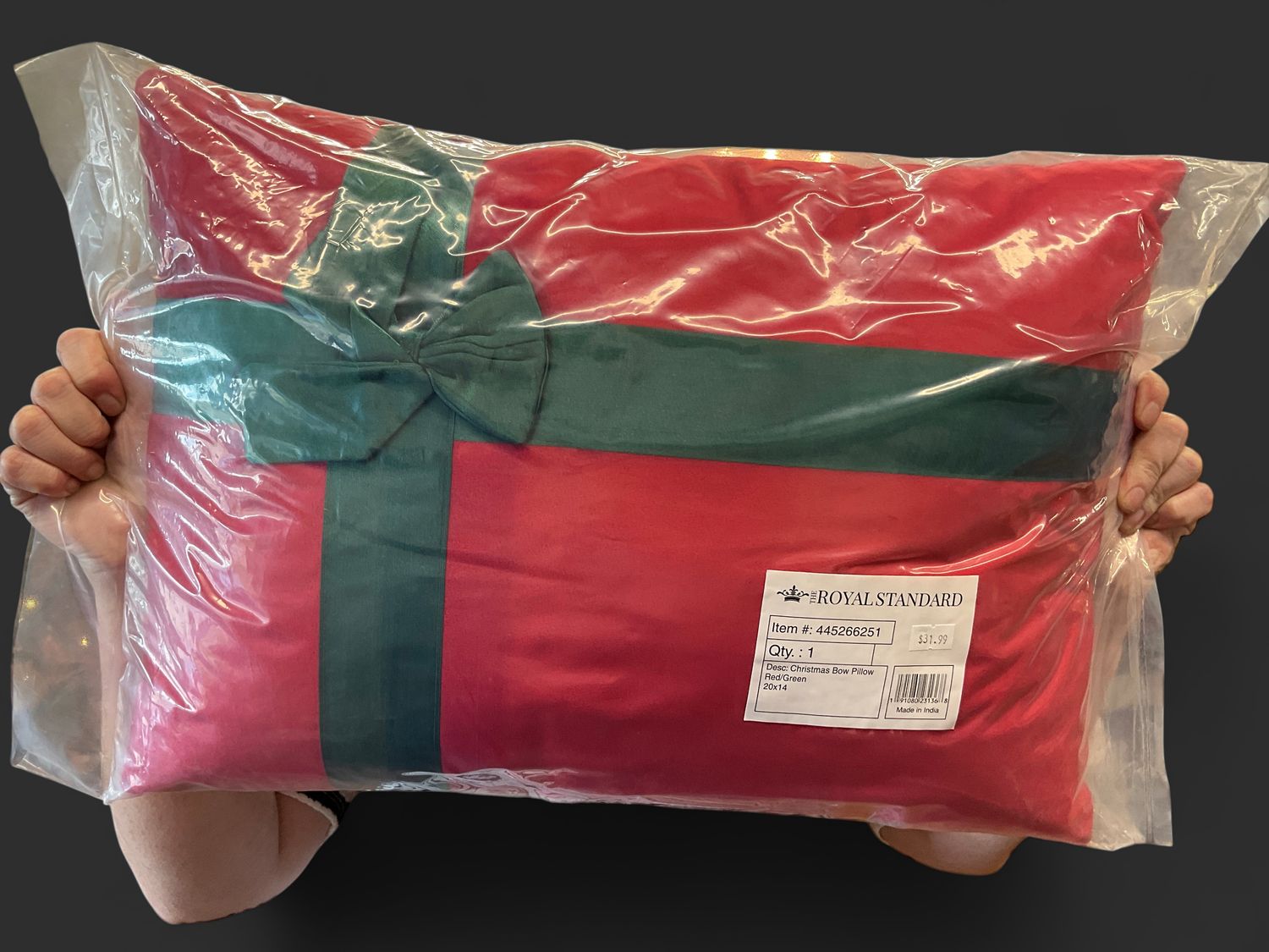 Christmas bow pillow red/green