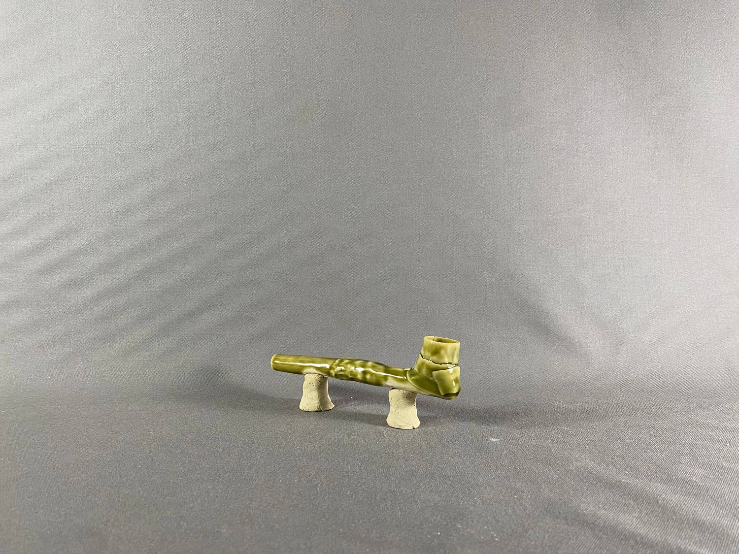 Classic pipe with stand green