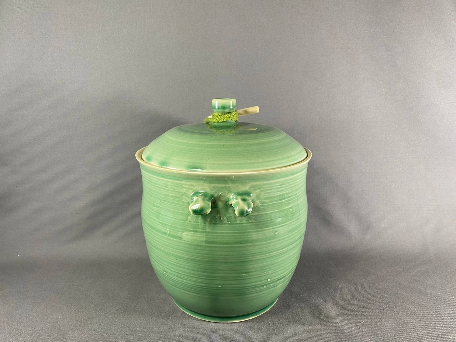 Latching Storage Jar Blue