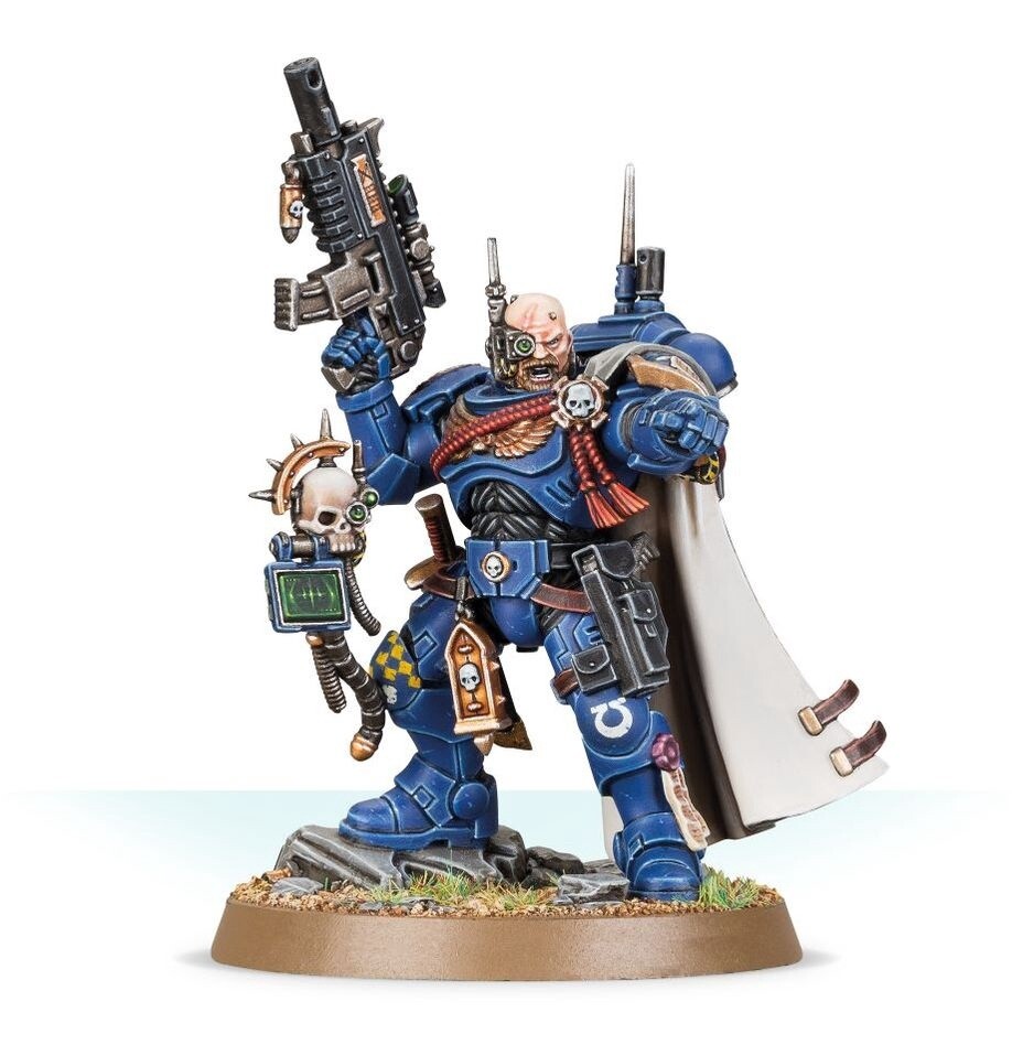 Space Marine Captain in Phobos Armour