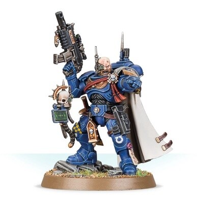 Space Marine Captain in Phobos Armour